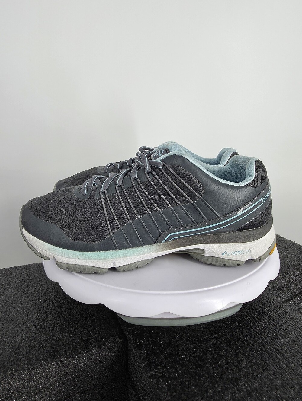 ABEO PRO Delaney Women 10 M Gray Blue Walking Shoes Vibram AERO 2.0 Mesh